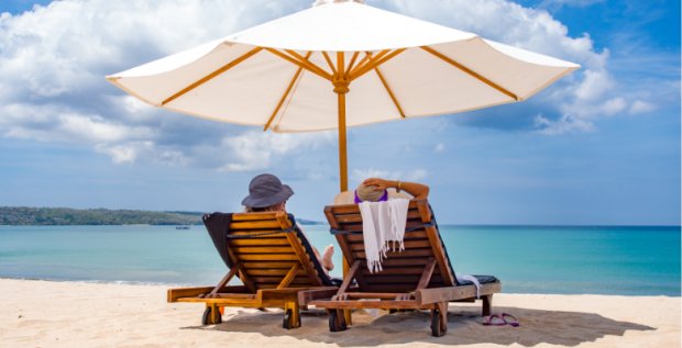 Summer Holiday Suitcase Buying Guide | Travel Tips