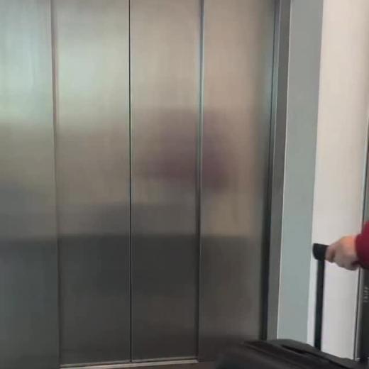 Lightweight, secure & (most importantly) stylish 🤩 All the reasons why you should shop our Travel...